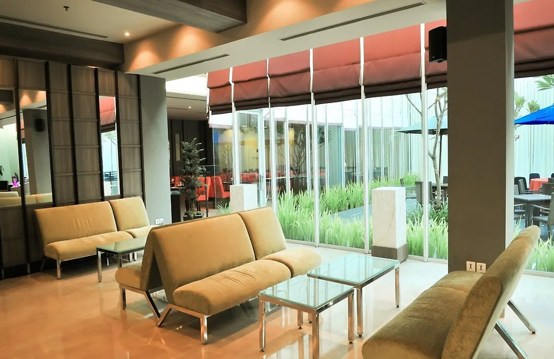 Quest Hotel Simpang Lima - Semarang By Aston-1